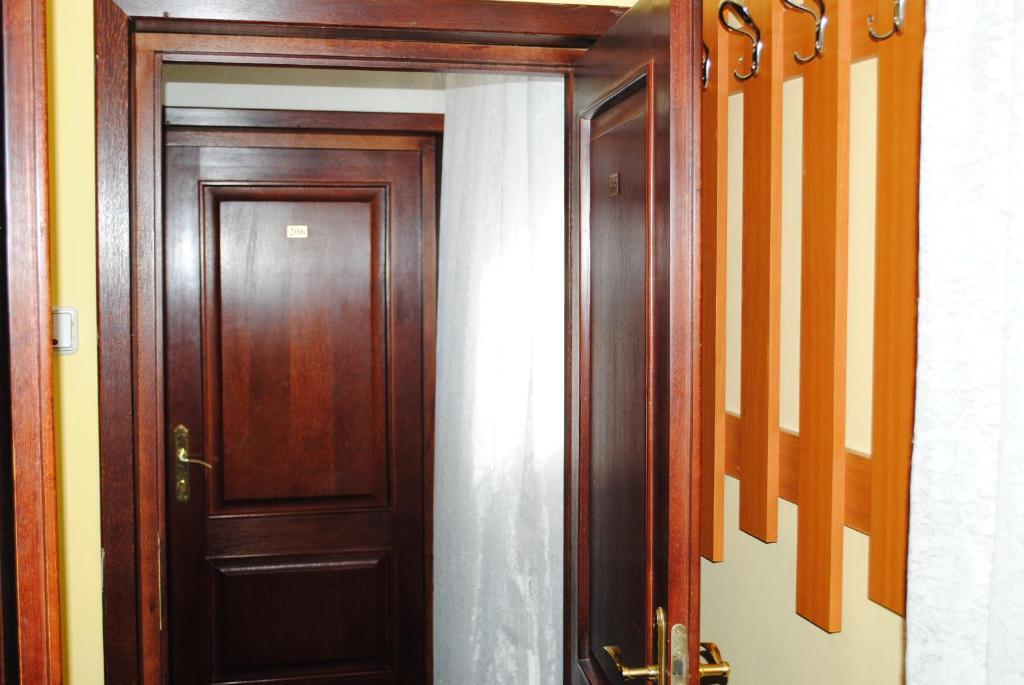 Hotel West Scheia Стая снимка