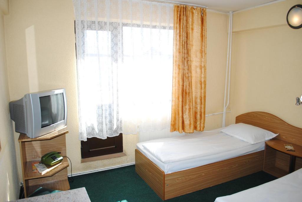 Hotel West Scheia Стая снимка